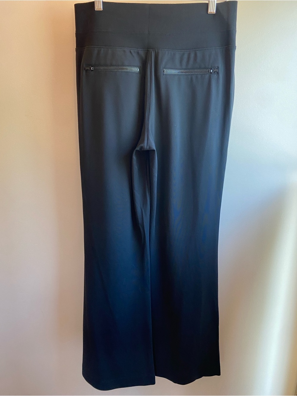 Athleta Venice Wide Leg Split Hem Pant
Size Small - Picture 5 of 5